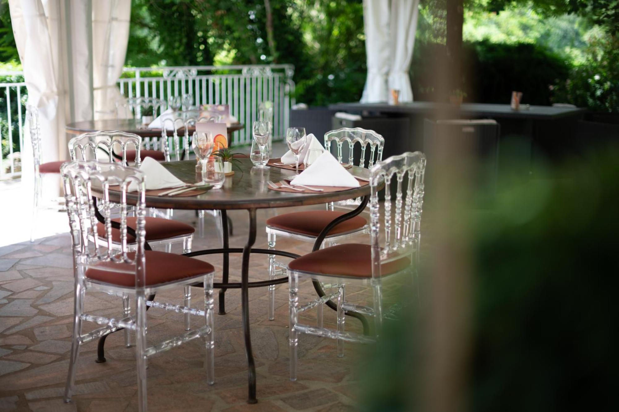 Logis Hotels - Hotel Restaurant Domaine Les Falaises Мартель Экстерьер фото