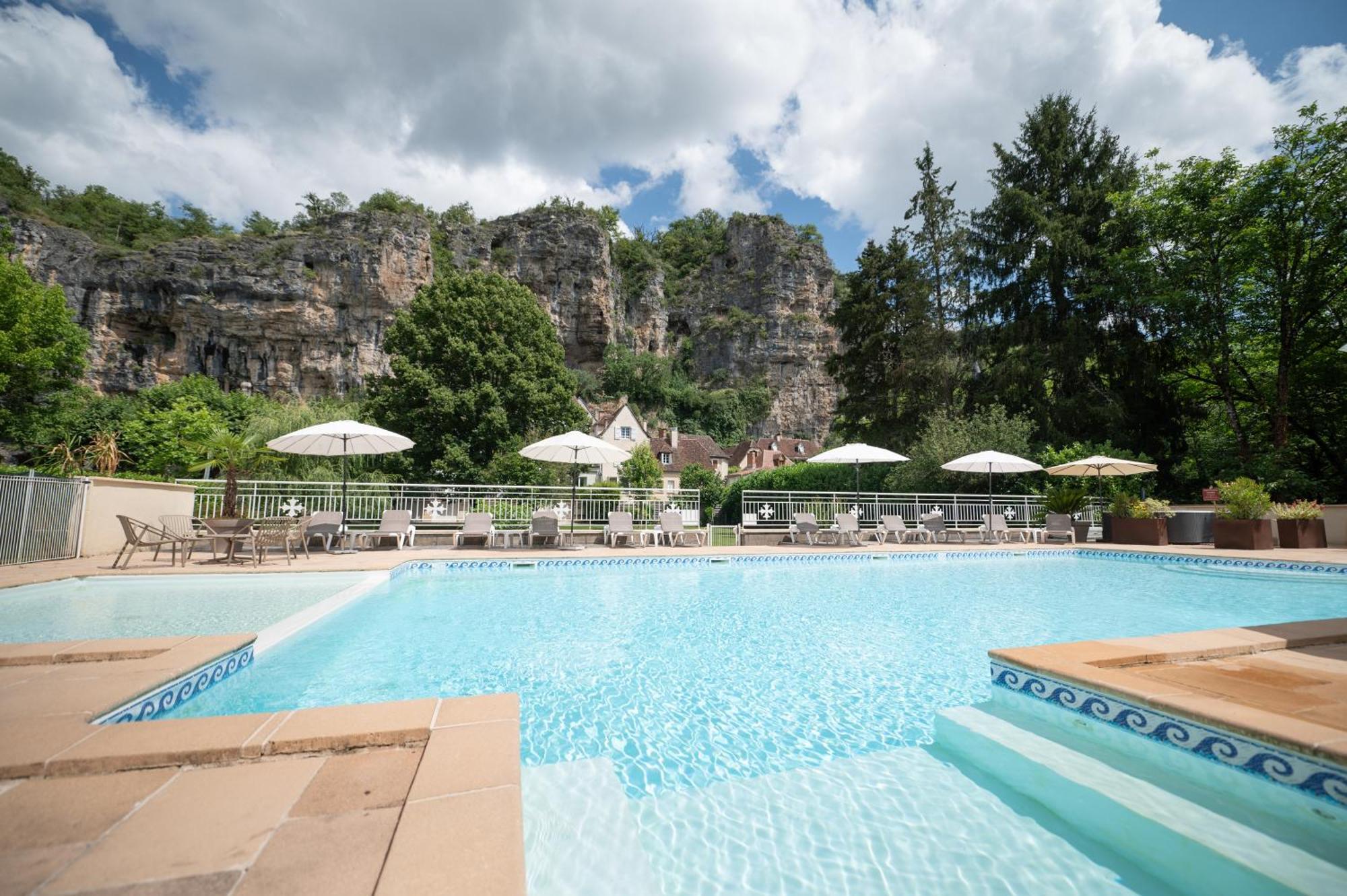 Logis Hotels - Hotel Restaurant Domaine Les Falaises Мартель Экстерьер фото